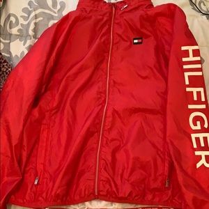 A tommy hilfiger wind breaker